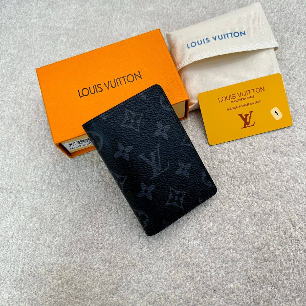 Lv wallet
*Good quality*
55 dhs✅

Zain29
♥️♥️♥️