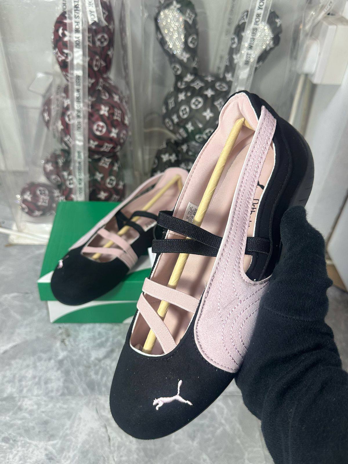 PUMA Speedcat "Black/Pink" ballet flats🌸

36-40 AVAILABLE 
175 dhs🇦🇪🇦🇪

Zain242
♥️♥️♥️