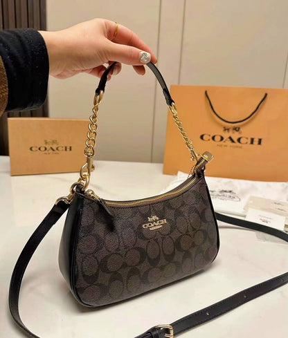 COACH 
GOOD QUALITY WITH BOX 
95 dhs🇦🇪🇦🇪

Zain295
♥️♥️♥️
