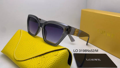Loewe
70 dhs✅

Zain126
♥️♥️♥️