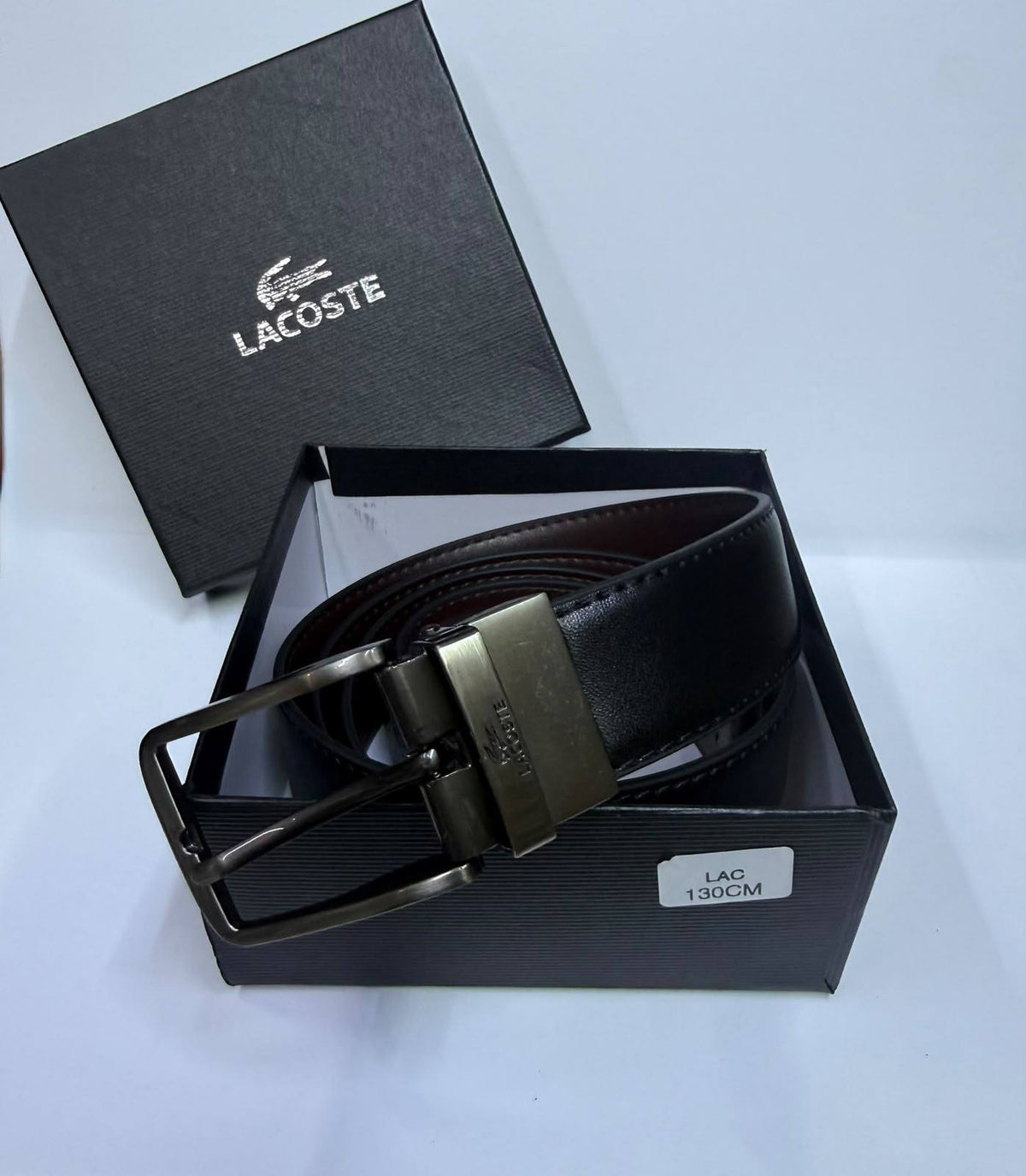 Men belts

With box 
50 dhs🇦🇪🇦🇪🇦🇪

Zain93
♥️♥️♥️