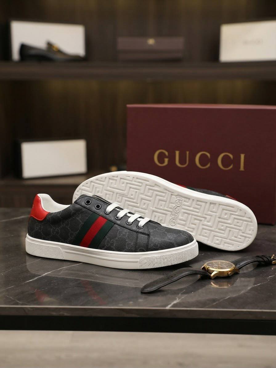Gucci

 Lady shoes 

Withbox & paper bag 

120 dhs🇦🇪🇦🇪

Zain40
♥️♥️♥️
