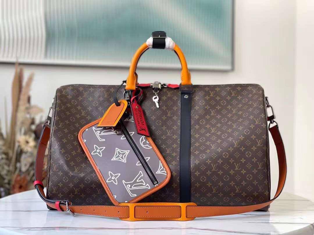 LV
*Travel Bag*
*50CM*
*Master Quality*
750 dhs✅

Zain179
♥️♥️♥️