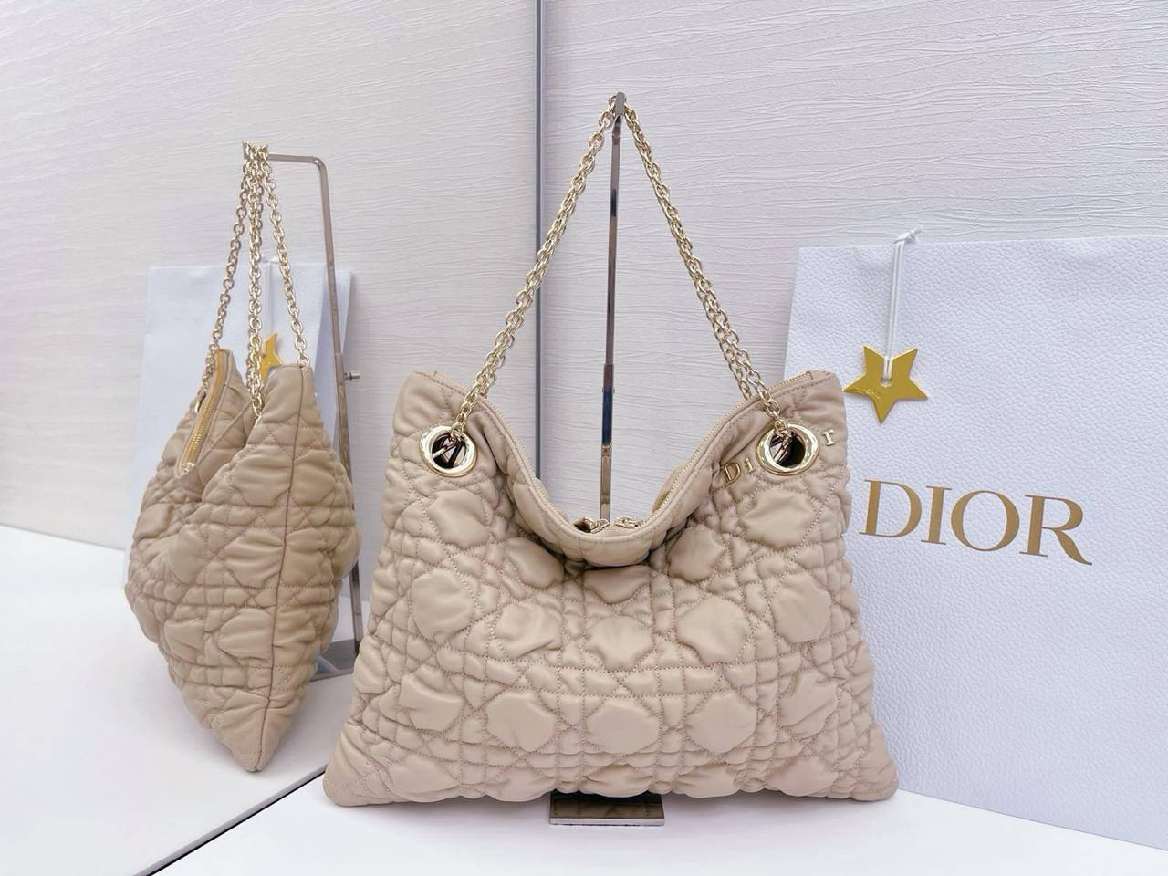 DIOR 
NEW DESIGN  

GOOD QUALITY 

110 DHS🇦🇪🇦🇪🇦🇪

Zain17
♥️♥️♥️