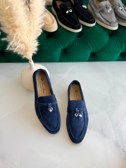 Loro Piana 
Vip quality 
Size:36 to 42
450 dhs🇦🇪🇦🇪

Zain113
♥️♥️♥️