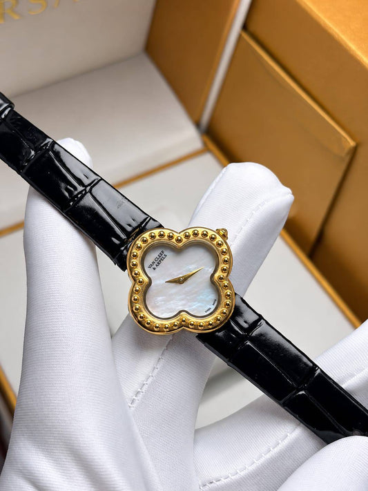 Vancleef watch for ladies good quality 
230 dhs✅

Zain59
♥️♥️♥️