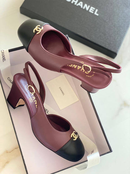 Chanel 
AAA master quality 
Size 36……….41 
430 dhs🪙🌨️

Zain180
♥️♥️♥️