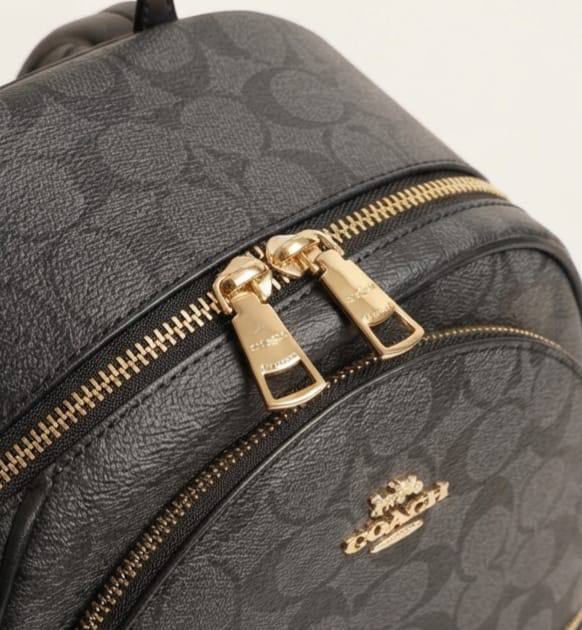 𝗖𝗢𝗔𝗖𝗛 
BAGPACK ᴄʜᴇᴄᴋ ᴛʜᴇ ᴘʜᴏᴛᴏ ғᴏʀ ᴛʜᴇ sɪᴢᴇs 🤗

80 dhs🇦🇪🇦🇪

Zain31
♥️♥️♥️