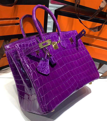 Hermes
good quality, size 30* 23 cm 

115 dhs🗽

Zain12
♥️♥️♥️