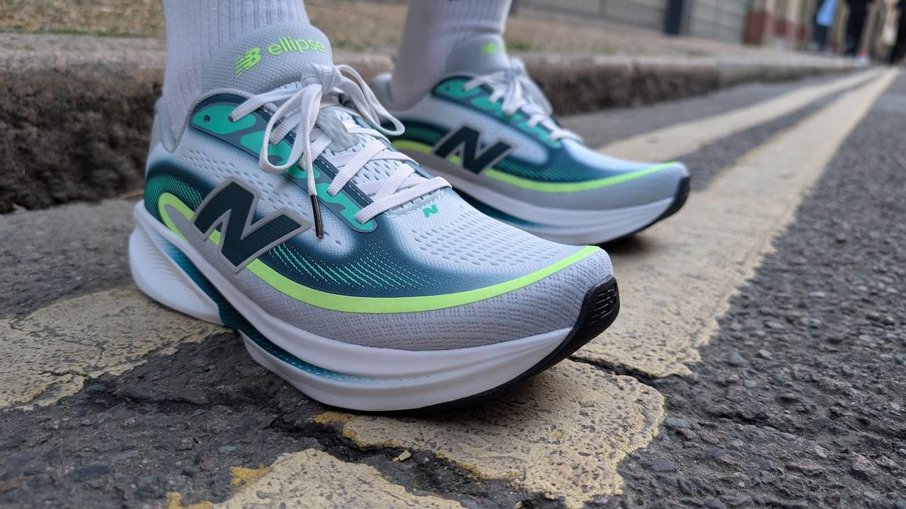 New Balance Ellipse v1 distinctive green and white 
NEW ARRIVALS 🤩
36-45 AVAILABLE 😇
220 dhs🇦🇪🇦🇪

Zain242
♥️♥️♥️