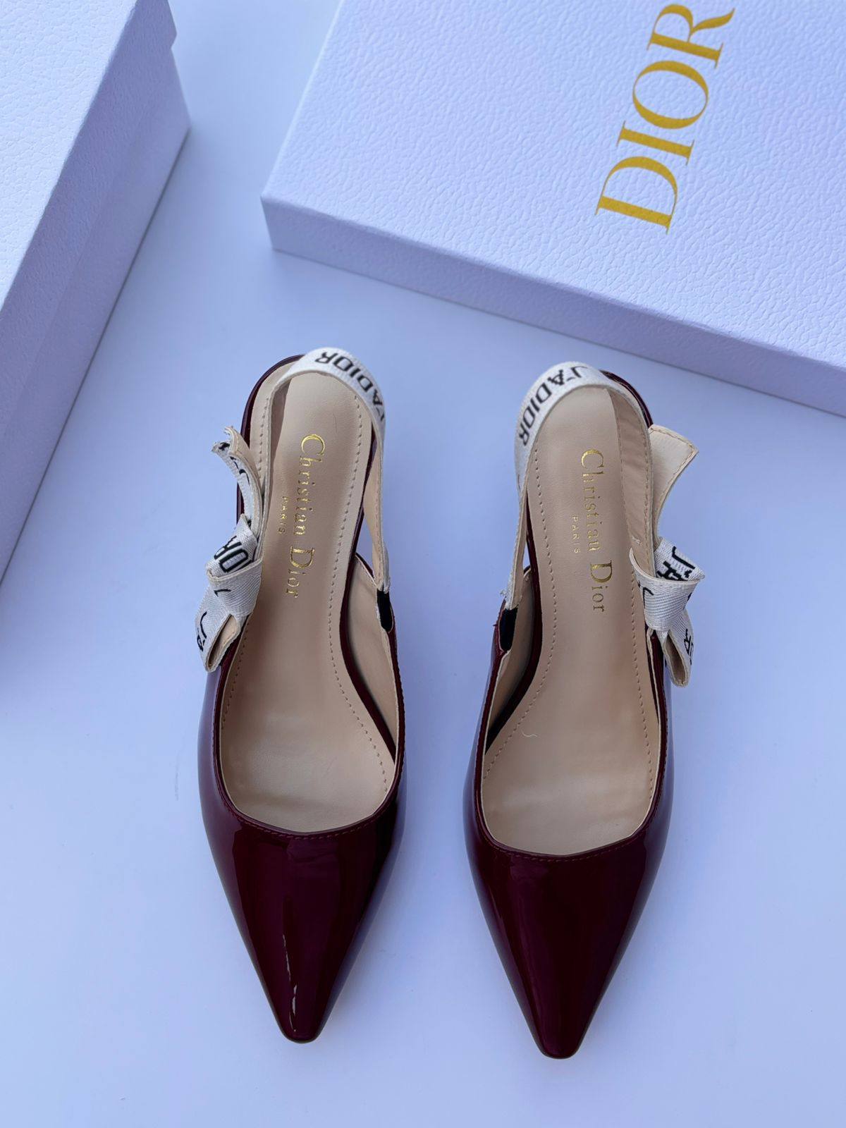Dior 
120 dhs❣️
Size 36-42

Zain30
♥️♥️♥️