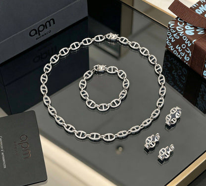 APM SET
Necklace ✨
Earring 🐦‍🔥
Bracelet 🔥
Ring 💍 available size👇
6,7,8,9
With normal boxes 📦 
240 dhs✅

With master box 🗃️ 
260 dhs✅

Zain216
♥️♥️♥️