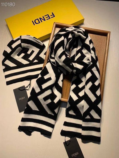 New collections
*Fendi  🇮🇹 Set* 🧣
*super master quality* 💯
350 dhs✅✅

Zain335
♥️♥️♥️