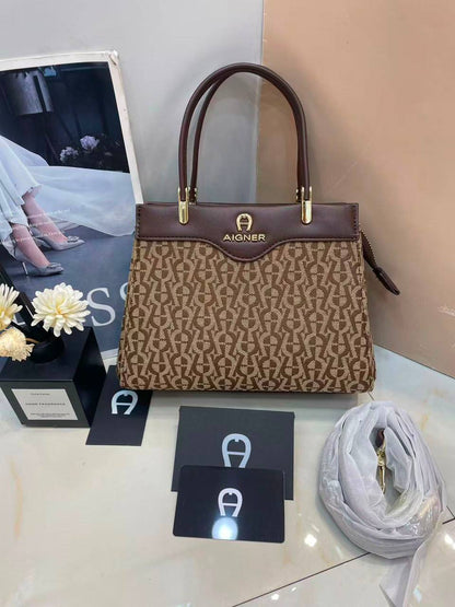 Aigner

110 dhs🇦🇪🇦🇪

Zain143
♥️♥️♥️