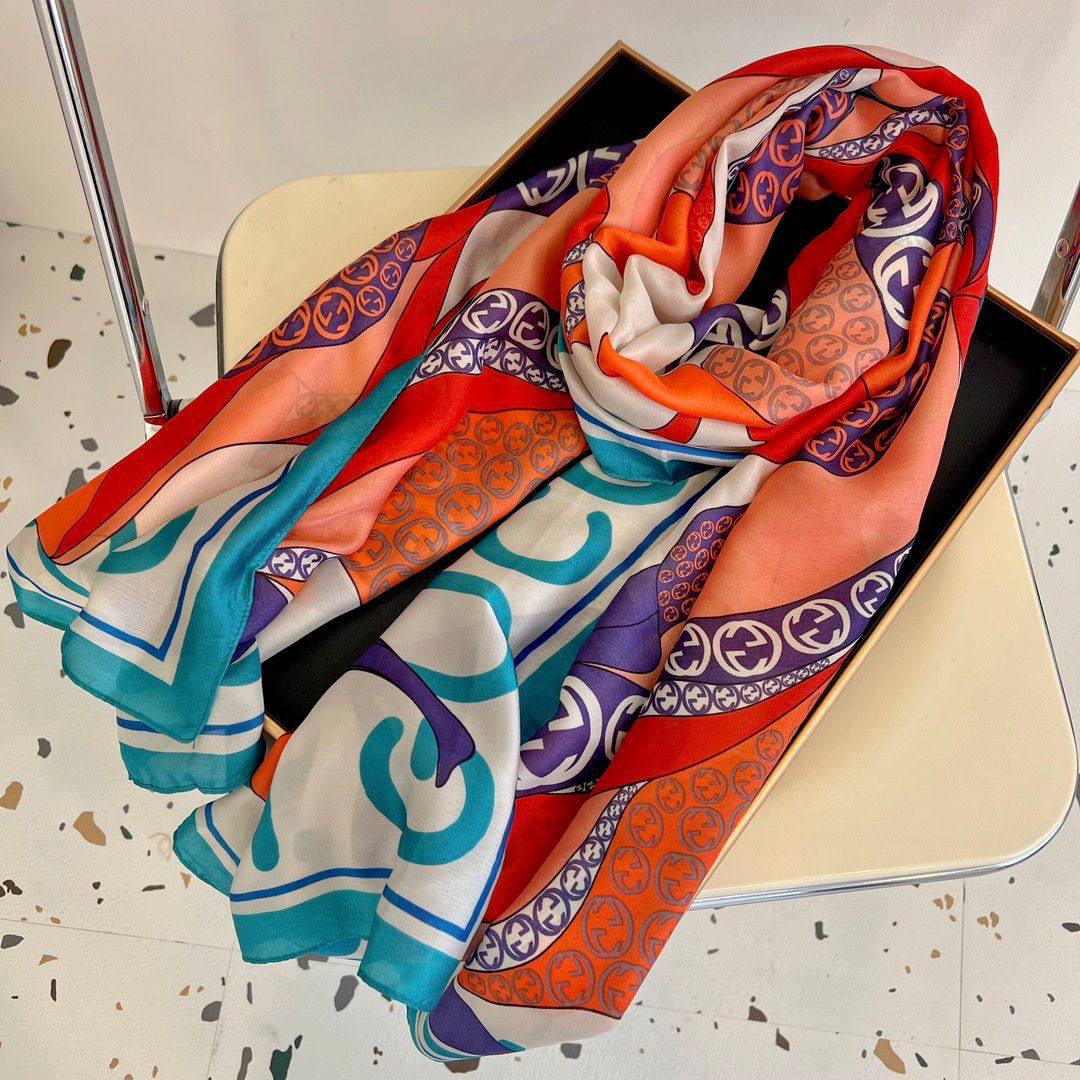 Silk scarf
40 dhs✅

Zain93
♥️♥️♥️