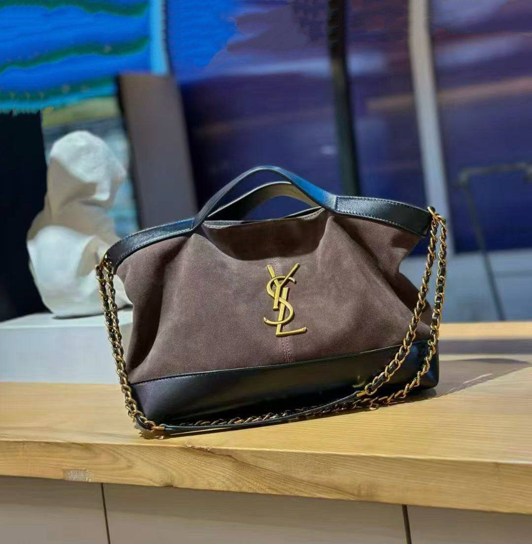 YSL 
GOOD QUALITY 
120 dhs🇦🇪🇦🇪

Zain295
♥️♥️♥️