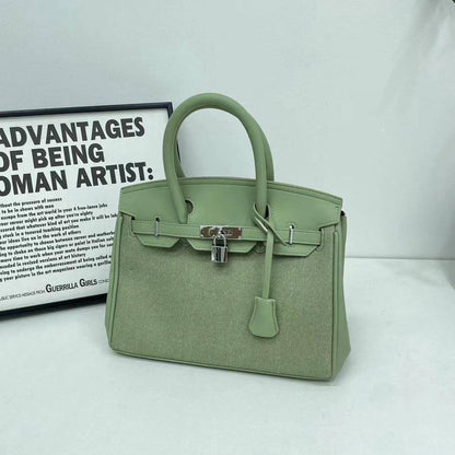 Hermes
31 cm
80 dhs🪙💕

Zain17
♥️♥️♥️