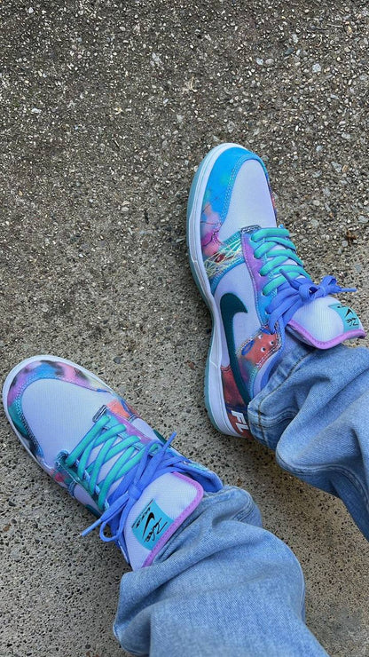 Nike x Futura Laboratories SB Dunk Low "Bleached Aqua" 
36-45 AVAILABLE🤩
240 dhs✅

Zain242
♥️♥️♥️