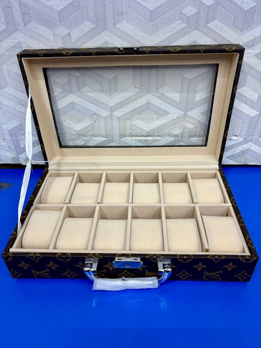 LV watch box 
95 dhs✅

Zain08
♥️♥️♥️
