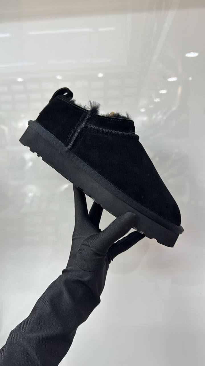 UGG
SIZE  ……… 36-42
QUALITY……MASTER
250 dhs🪙🌨️

Zain119
♥️♥️♥️