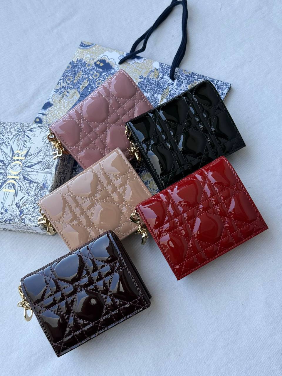 Dior
💜*Super Master*💜
310 dhs✅

Zain275
♥️♥️♥️