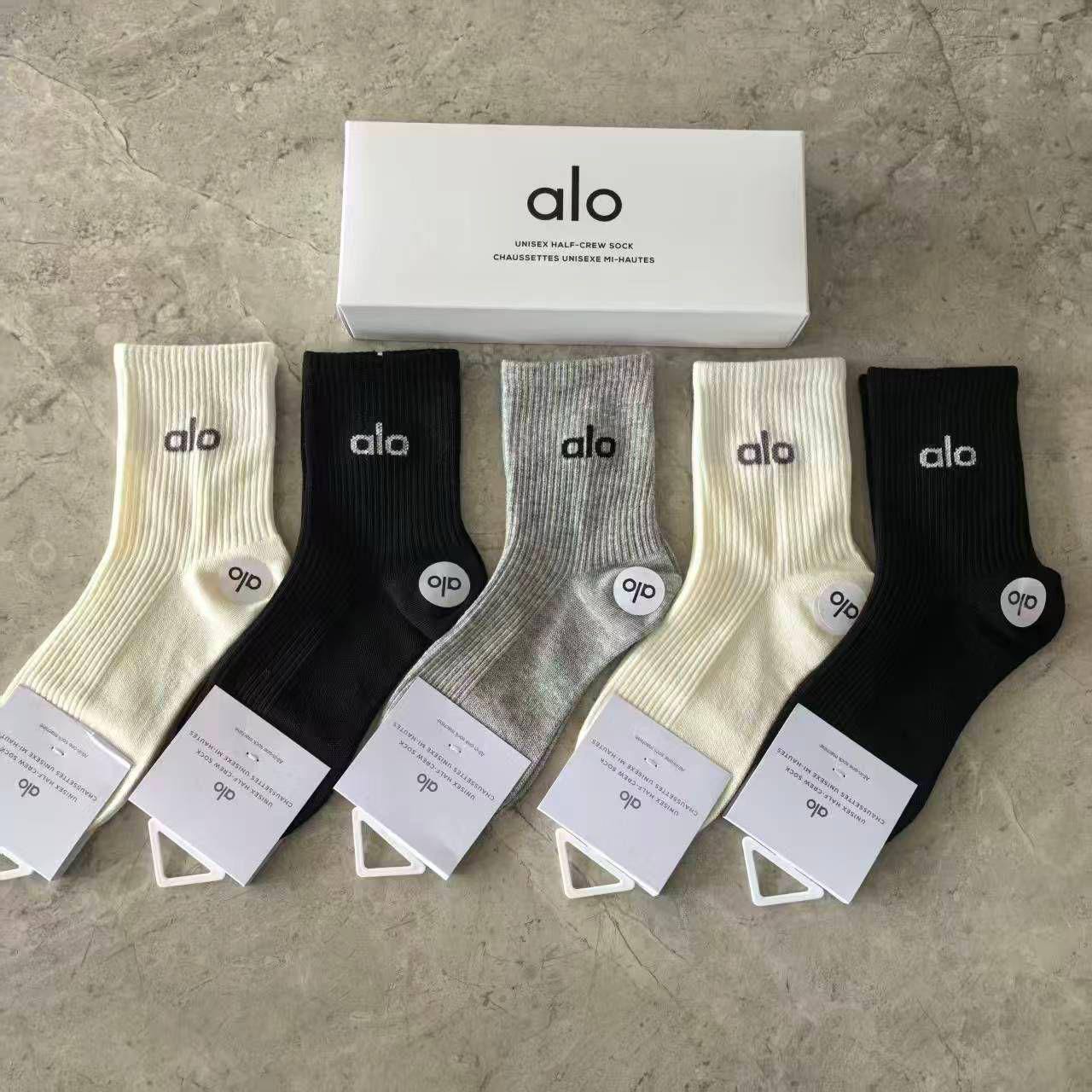 ALO 
5in 1 
30 dhs❣️

with box
🎁🎁🎁

Zain90
♥️♥️♥️