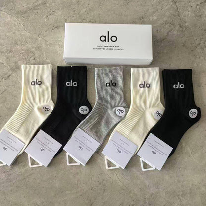 ALO 
5in 1 
30 dhs❣️

with box
🎁🎁🎁

Zain90
♥️♥️♥️