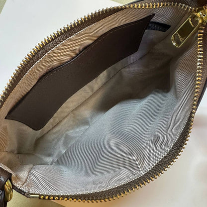 GUCCI 
GOOD QUALITY 

WITH BOX 
🎁🎁🎁

95 dhs✅

Zain39
♥️♥️♥️
