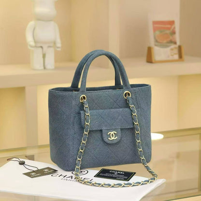 Chanel

100 dhs🇦🇪🇦🇪

Size25cm

Zain219
♥️♥️♥️