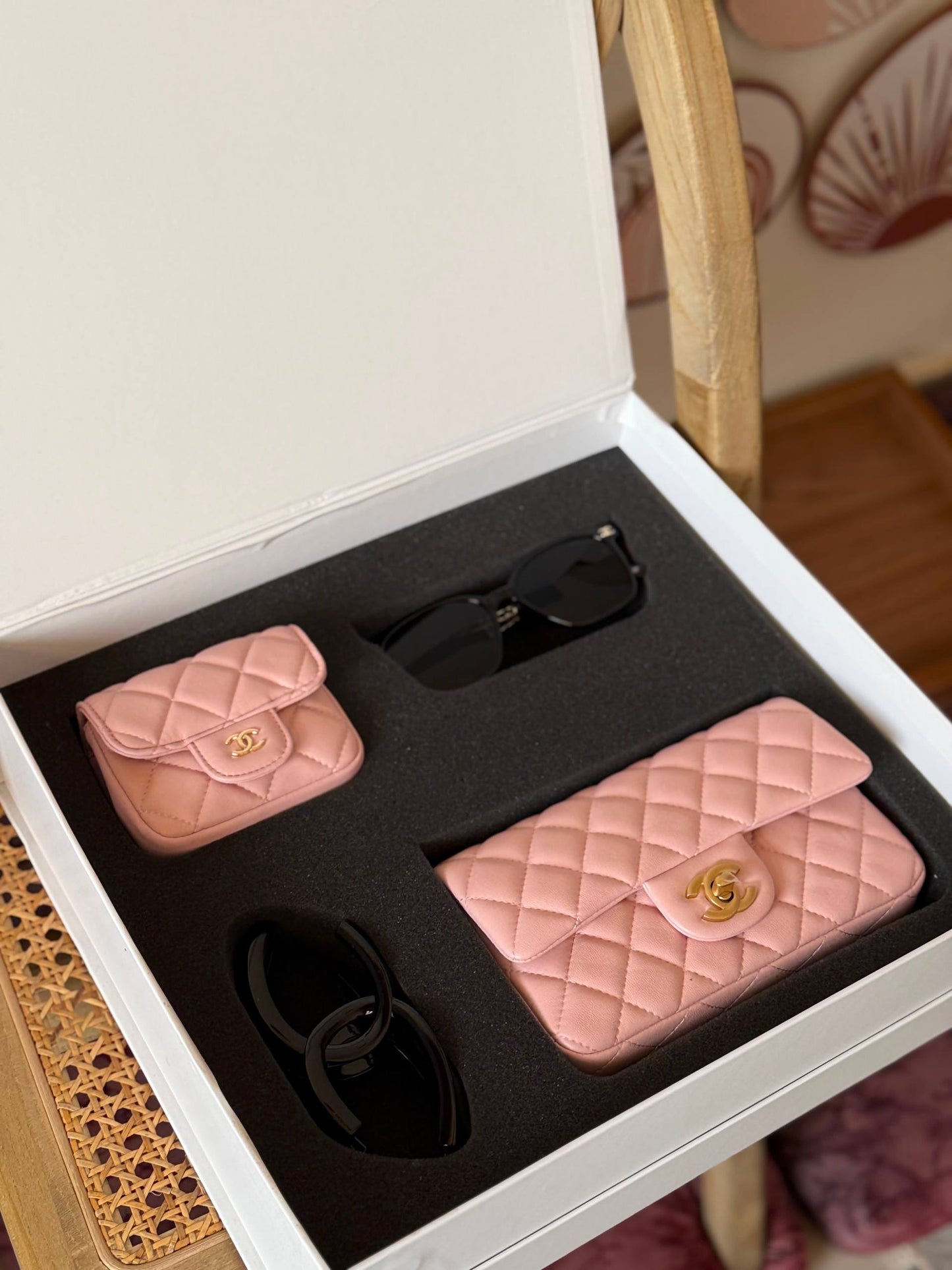 New Collection✨✨✨
CHANEL
20cm
440 dhs✅
*FULL SET(GIFT BOX)😍😍*
*MASTER QUALITY*
With box

Zain167
❣️❣️❣️