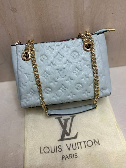 🎉 Offer 🎊  LV Surene
1⃣️ First quality
Size: 23 * 14 cm
70 dhs🪙🌨️
Limit Stock ⛔️⛔️

Zain115
♥️♥️♥️