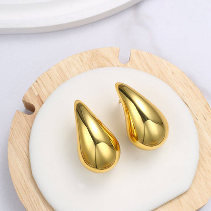 BOTTEGA ❤️‍🔥*
Earring 🐦‍🔥
Master quality 💯
With normal boxes 🗃️ 
45 dhs✅

Zain216
♥️♥️♥️