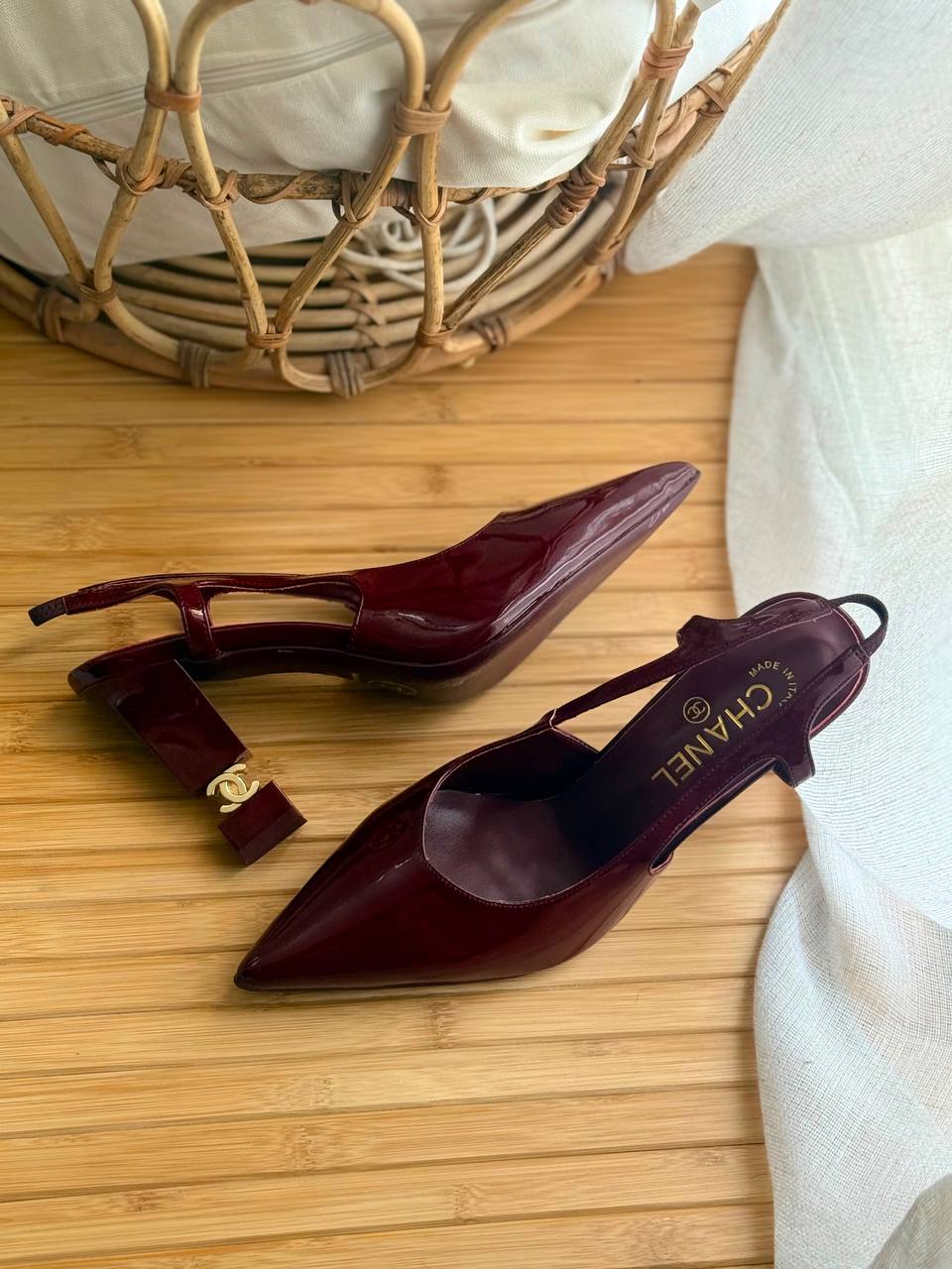 Chanel
Vip Quality
𝗦𝗶𝘇𝗲 𝟯𝟲 𝘁𝗼𝗼 𝟰𝟭 
490 dhs✅

Zain303
♥️♥️♥️