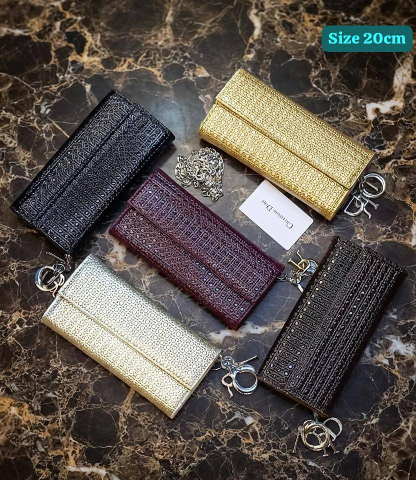 Dior

Good quality 

with box 

100 dhs🇦🇪🇦🇪

Zain186
♥️♥️♥️
