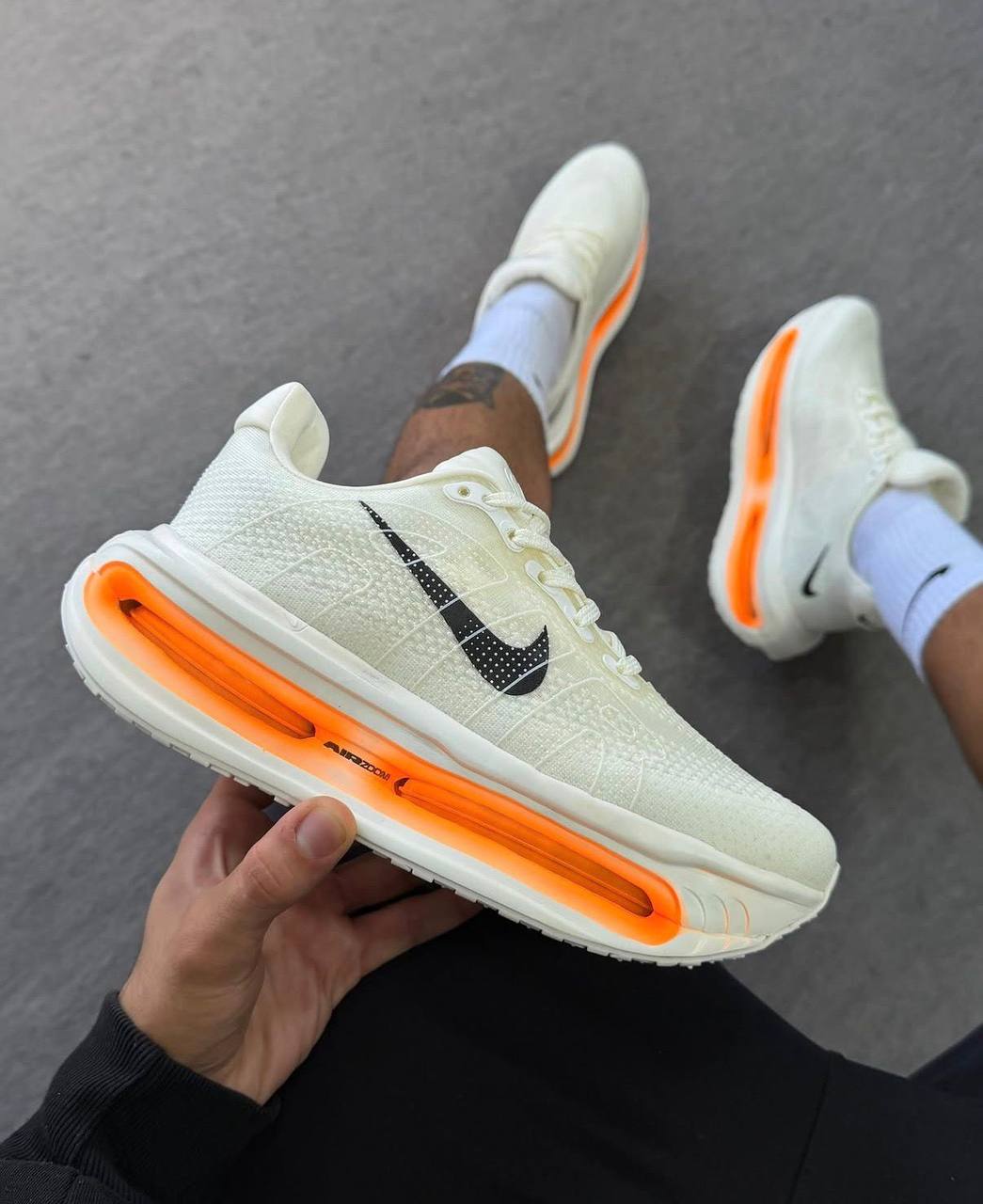 Nike Vomero Premium
Sail Coconut Milk，
Size 36-45，
250 dhs✅

Zain18
♥️♥️♥️