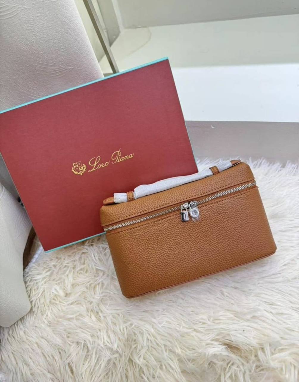 Loro Piana
withbox 
85 dhs🇦🇪🇦🇪

Zain143
♥️♥️♥️