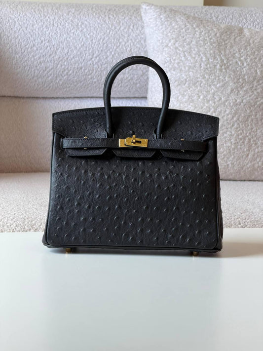 Hermes
Birikin ostrich 25cm💕master quality😍with box❤️
440 dhs✅

Zain52
♥️♥️♥️