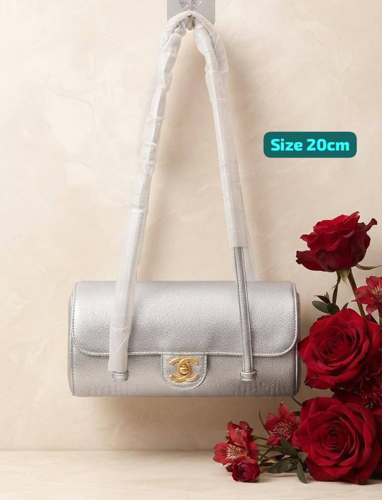 Chanel

Good quality 
with box 
115 dhs🇦🇪🇦🇪

Zain186
♥️♥️♥️