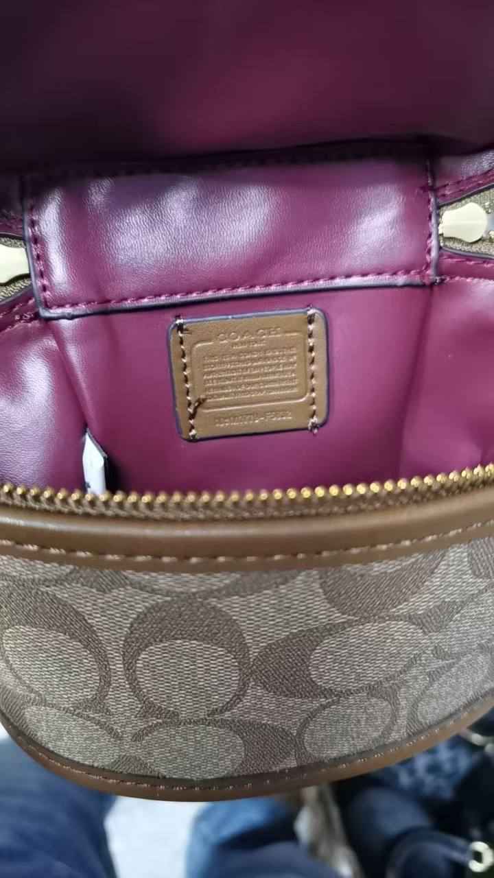 Coach

withbox 🎁🎁🎁

95 dhs🌺

Zain143