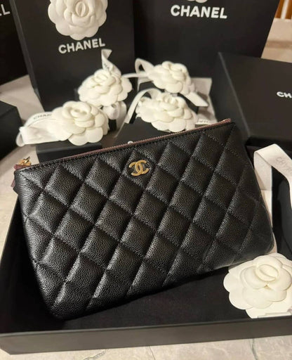 NEW✨CHANEL✨
SUPER MASTER QUALITY🫶
WITH FULL PACKAGING🎁
650 dhs🪙💚

Zain255
♥️♥️♥️