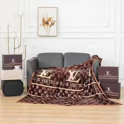 200*230 cm 
Double size 
55 dhs🇦🇪🇦🇪 
with box

Zain17
♥️♥️♥️