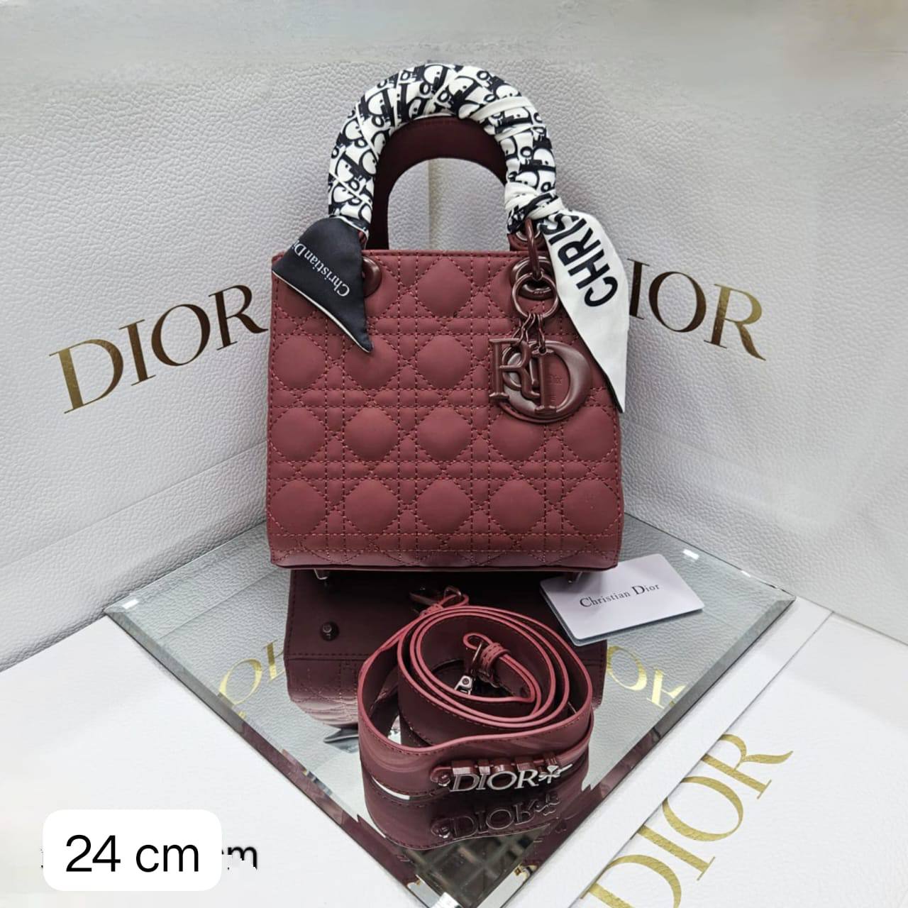Dior
ᴍᴀᴛᴛᴇ ʟᴇᴀᴛʜᴇʀ ᴍᴀᴛᴇʀɪᴀʟ
ᴡɪᴛʜ ᴛᴡɪʟʟʏ ɪɴᴄʟᴜᴅᴇ
sɪᴢᴇ: 24 cm
ᴡɪᴛʜ BOX
🎁🎁🎁

110 dhs🪙💕

Zain31
♥️♥️♥️