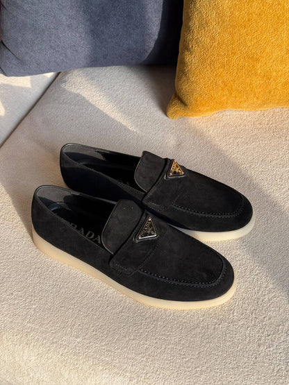 Prada

QUALITY: SUPER MASTER

SIZE:36 TO 41🥰
420 dhs🇦🇪🇦🇪

Zain319
♥️♥️♥️