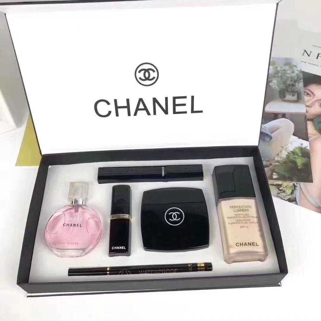 Chanel Box
New come 
6in 1
45 dhs🪙🌹

Zain17
♥️♥️♥️