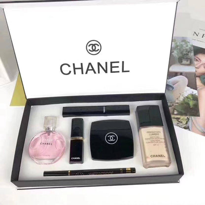 Chanel Box
New come 
6in 1
45 dhs🪙🌹

Zain17
♥️♥️♥️