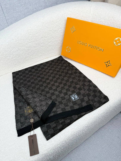 NEW COLLECTION👌🏻
Louis Vuitton SCARF MAN❤‍🔥
 MASTER Quality👑With Original Packaging👌🏻

230 dhs🇦🇪🇦🇪

Zain329
♥️♥️♥️