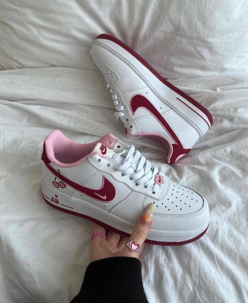 Nike Air Force 1 Low “Valentin” size36-45 ，
180 dhs🪙💕

Zain18
♥️♥️♥️