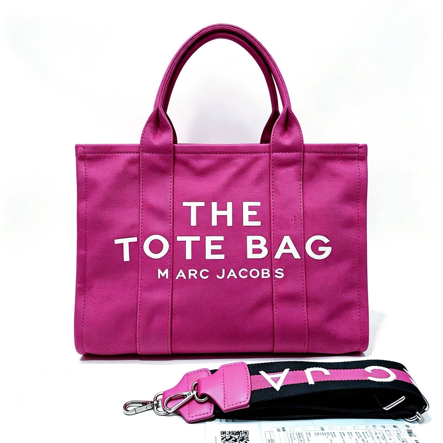 MARC JACOBS 
THE TOTE BAG 
GOOD QUALITY
90 dhs✅

Zain295
♥️♥️♥️