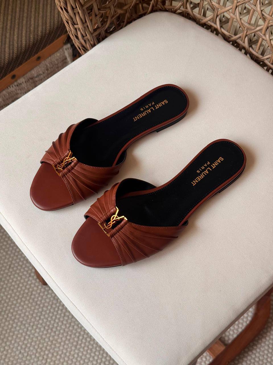 YSL 
✨ New Collection
👠 36–41
💎 Premium Quality
🔥 Super Master
450 dhs✅

Zain198
♥️♥️♥️