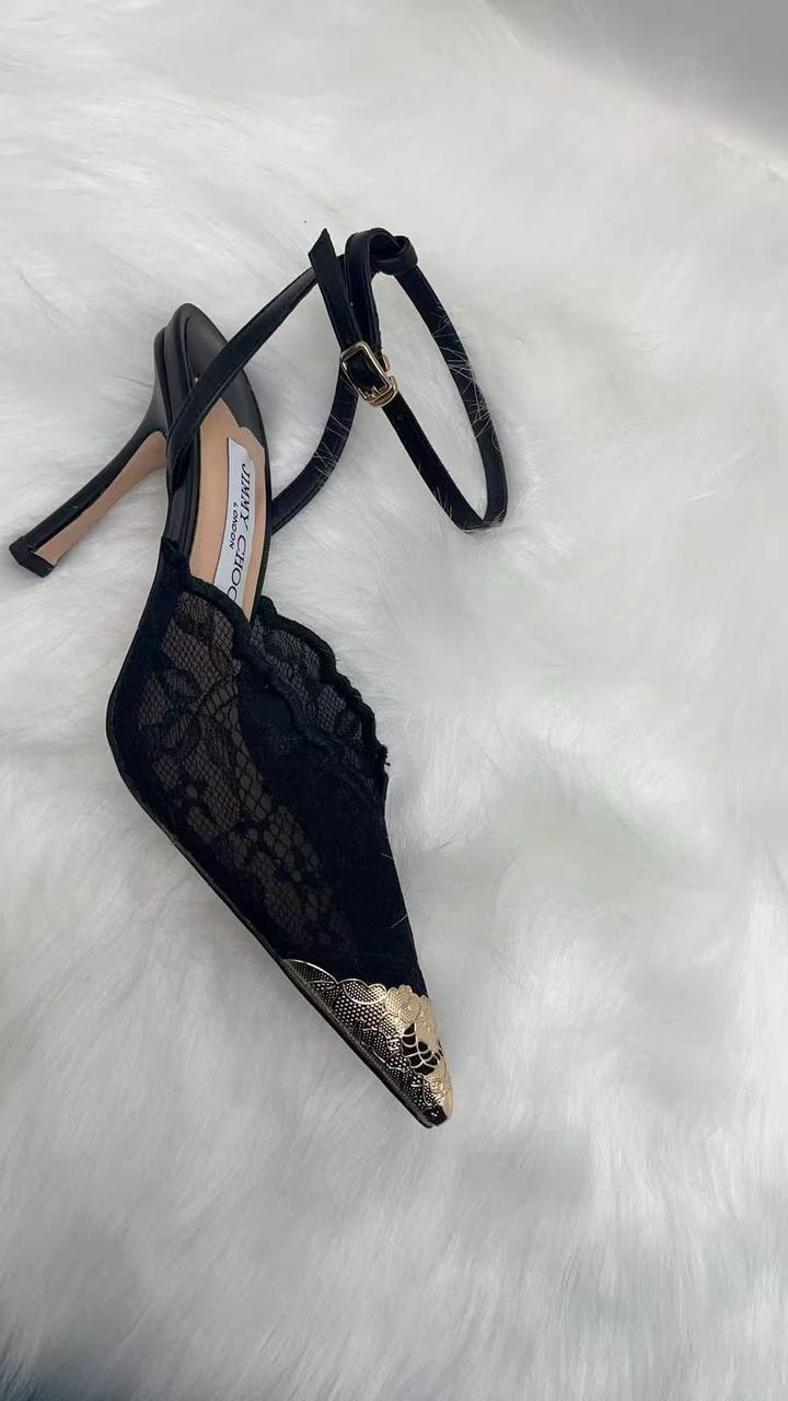 Jimmy choo

120 dhs🇦🇪🇦🇪

Zain103
♥️♥️♥️